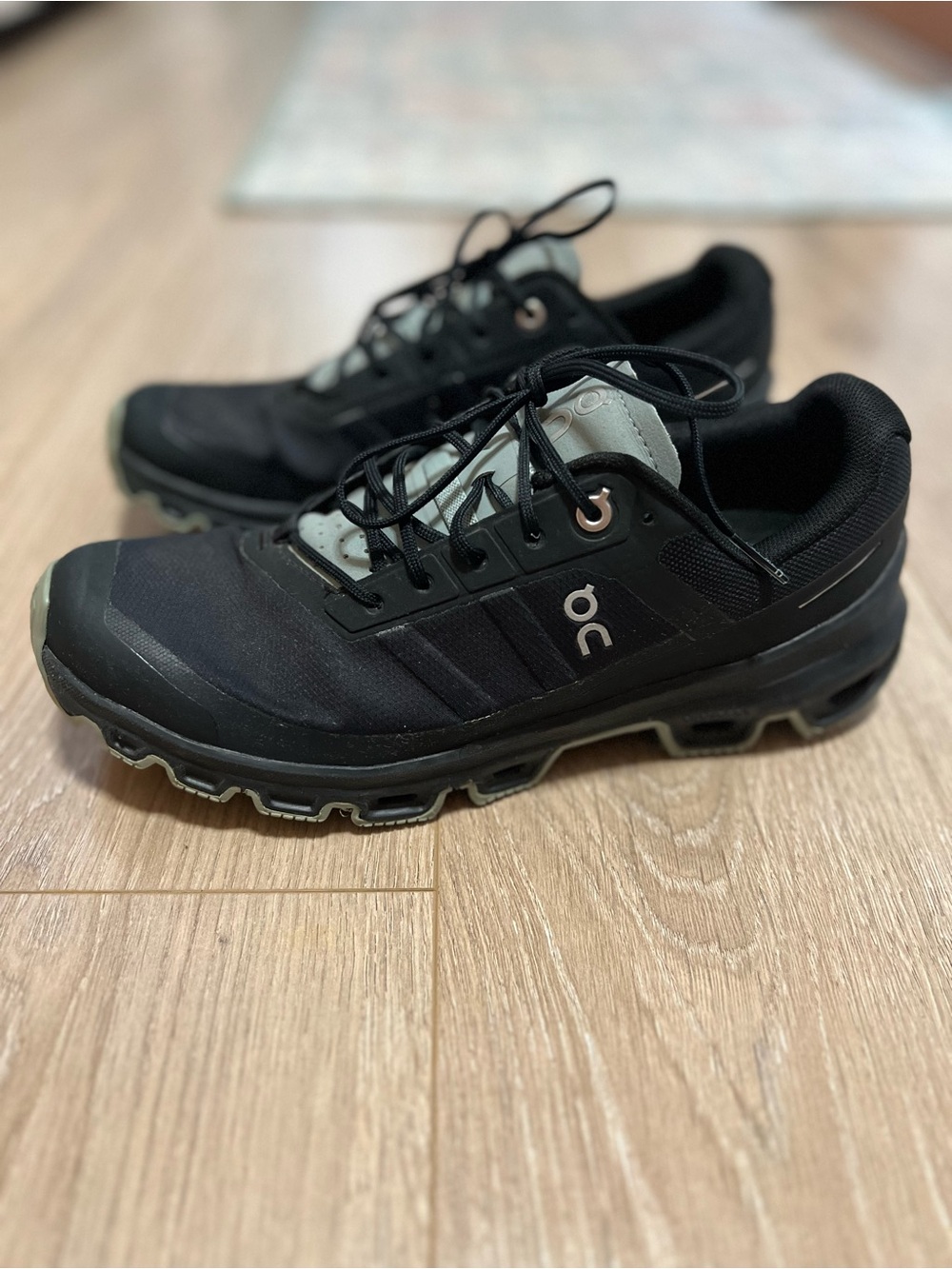 On Running Cloudventure Waterproof Women’s Trail Running Shoes - Picture 2 of 9